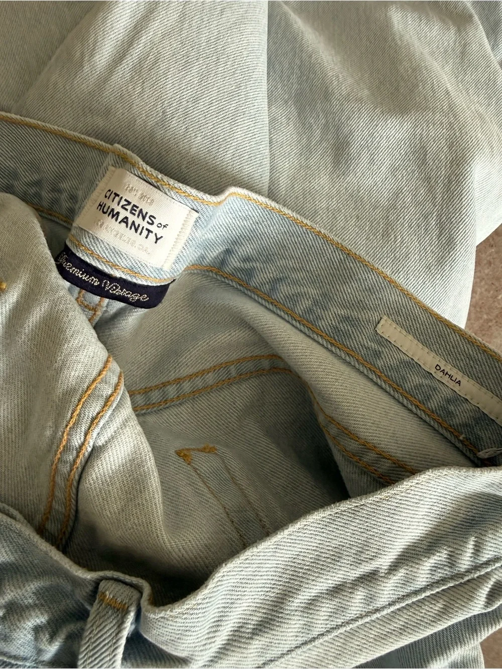 Citizens of humanity Dahlia blue jeans with logo patch Size 30 light wash